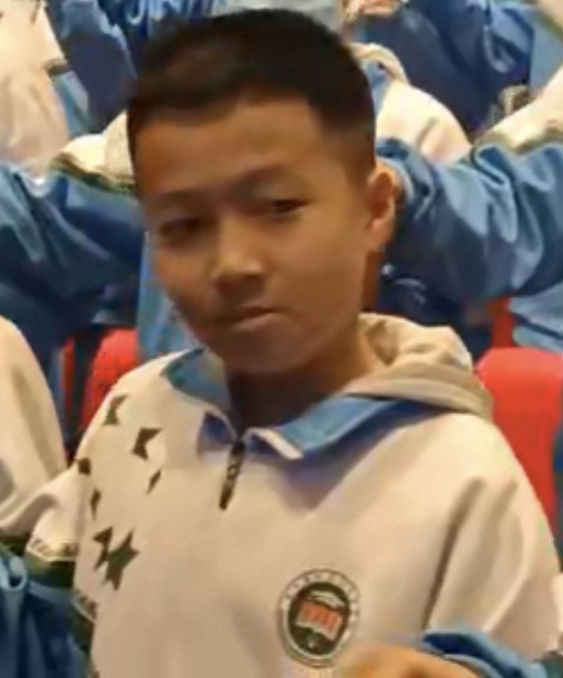 照片被风吹跑了~留下了一封信：我是「张舒赫的丑照」，世界这么大我想去转一转，先溜啦